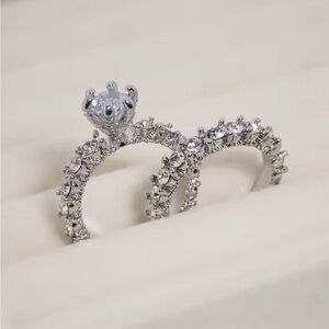 Silver Crystal Engagement Ring Set – Elegant Double Band Bridal
Small size